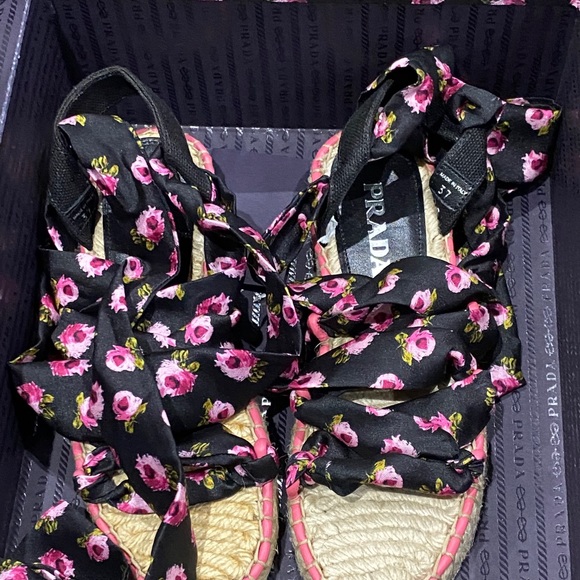 Espadrilles - Picture 3 of 5